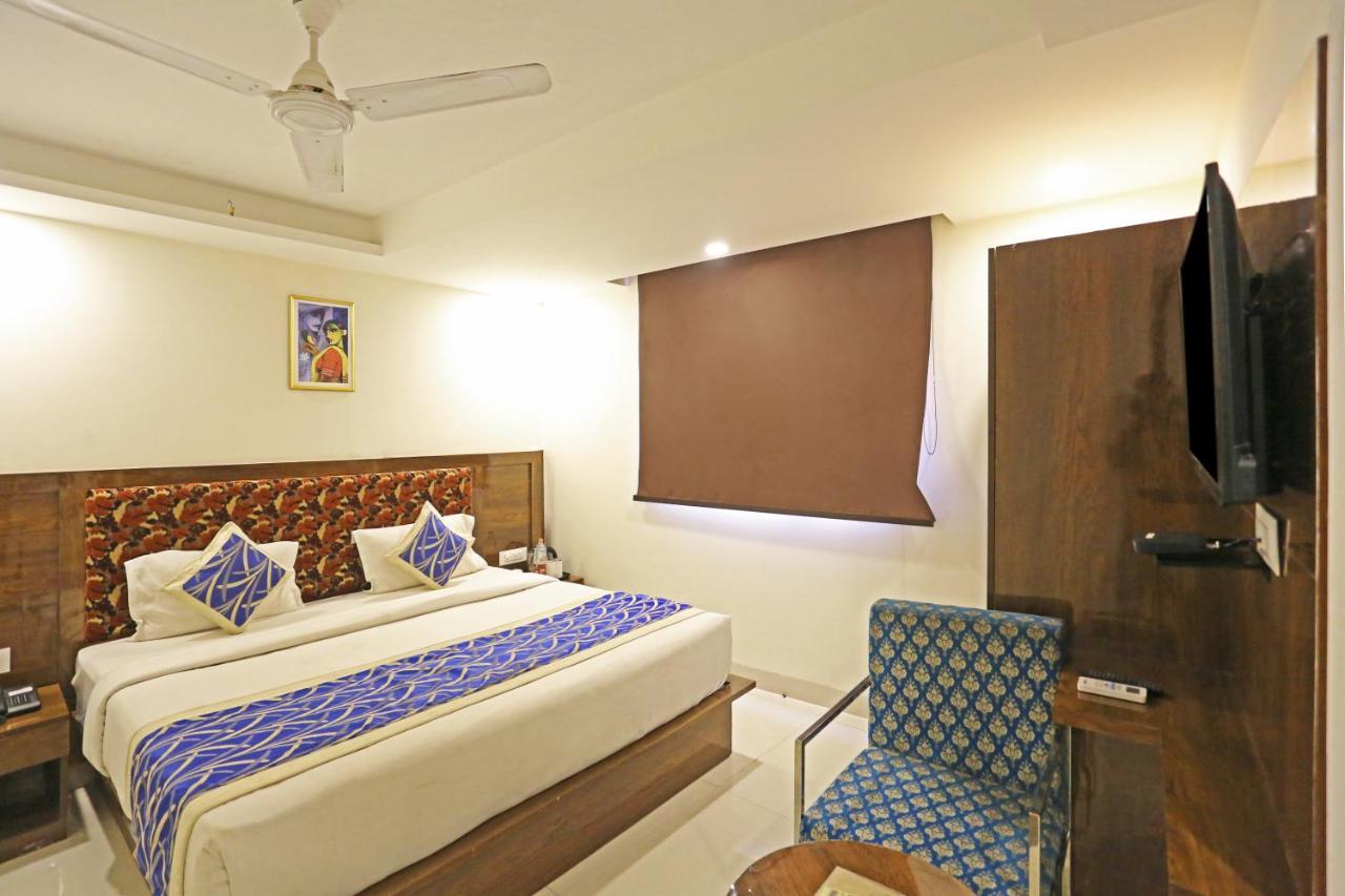 Emblem Suites- Near Delhi Airport 3*