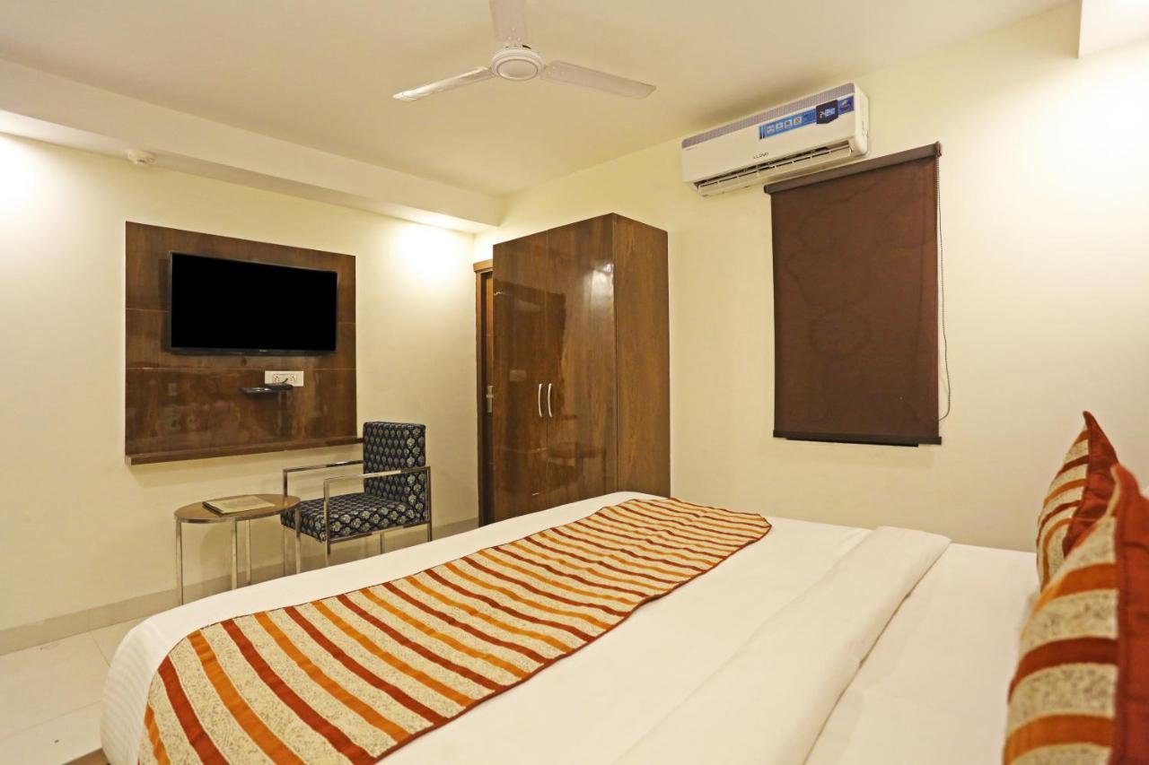 Emblem Suites- Near Delhi Airport