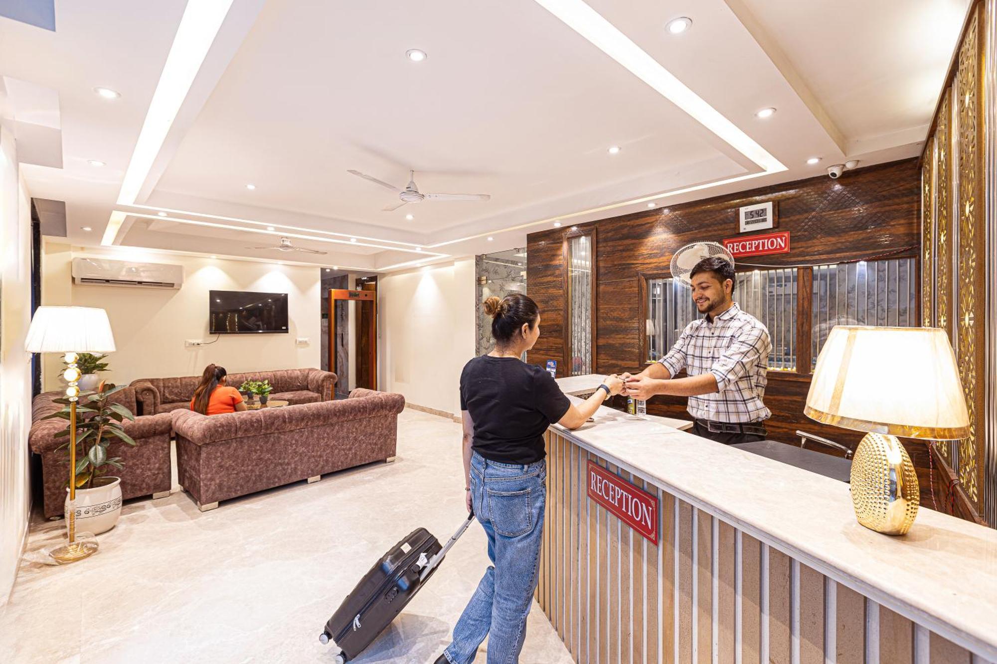 Emblem Suites- Near Delhi Airport 3* New Delhi