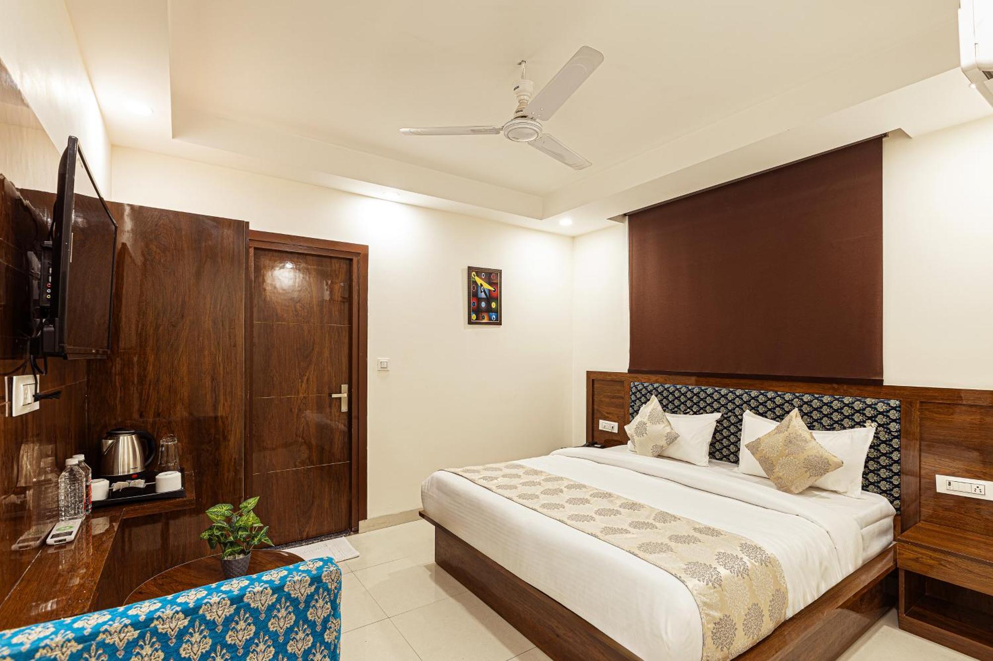 Emblem Suites- Near Delhi Airport 3* New Delhi