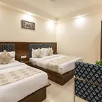Hotel Emblem Suites- Near Delhi Airport