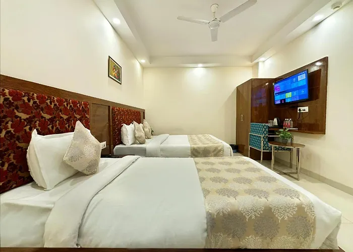 Hotel Emblem Suites- Near Delhi Airport